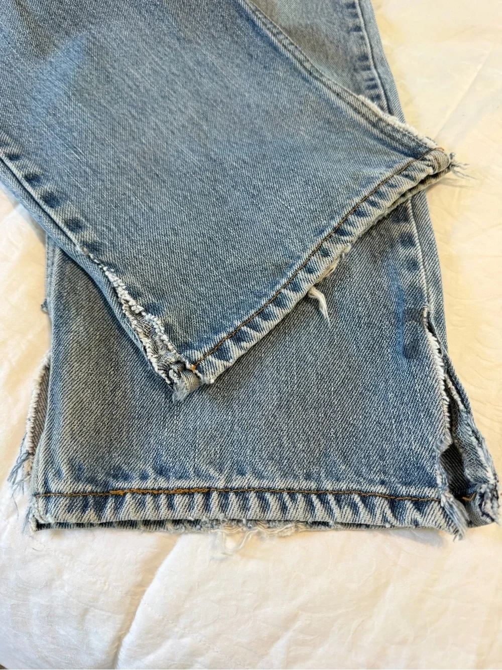Levi’s 505 Regular Fit Jeans Light Wash Distressed Frayed Hem W38 L34 Vintage